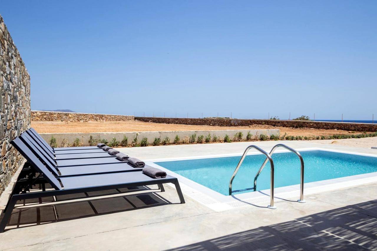 Cato Agro 1, Seafront Villa with Private Pool in Karpathos