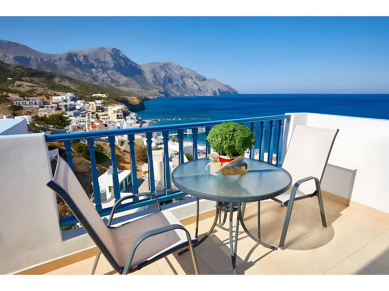 Entire studio, Studio Apartment 'Triple  No 1' with Sea View, Wi-Fi and Air Conditioning in Karpathos