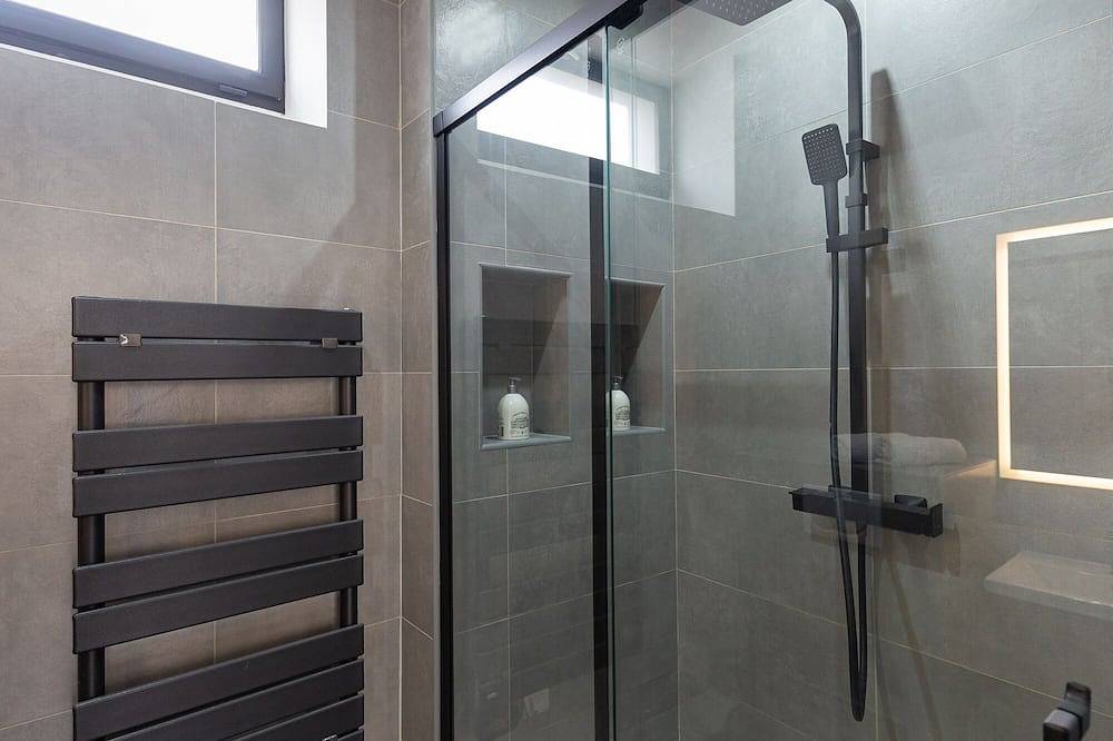 Entire apartment, Appartement Luxueux/15mn Fontainebleau in Montereau-Fault-Yonne, Seine-et-Marne