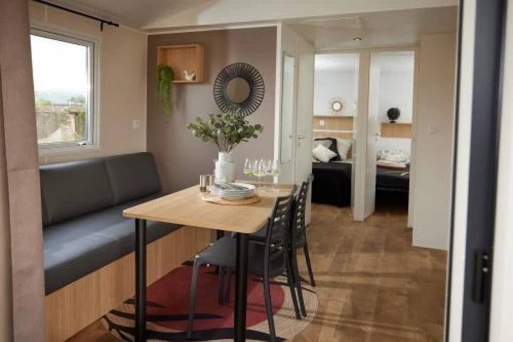 Mobil home pour 4 personnes, avec jacuzzi dans Gex - 3