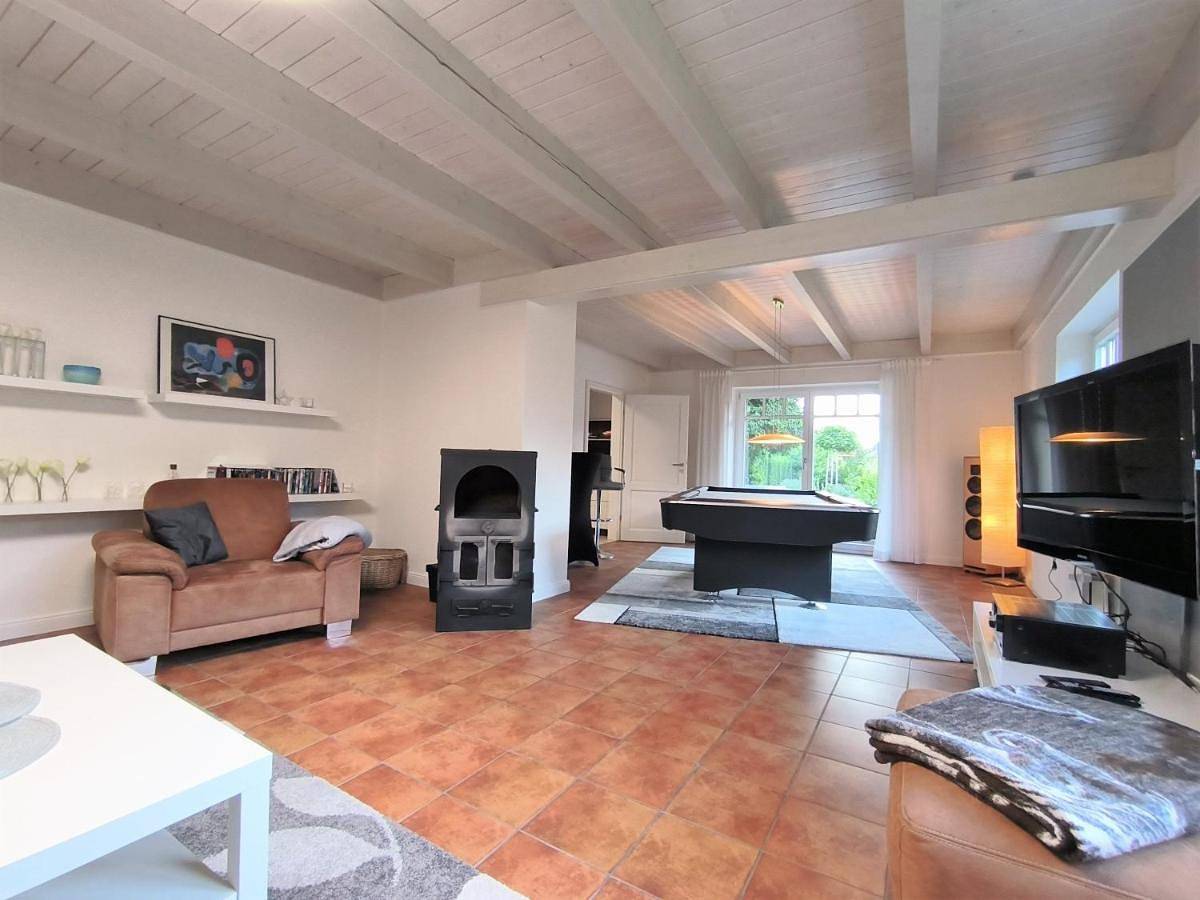 Three-Bedroom House in Tarp, Grünes Binnenland