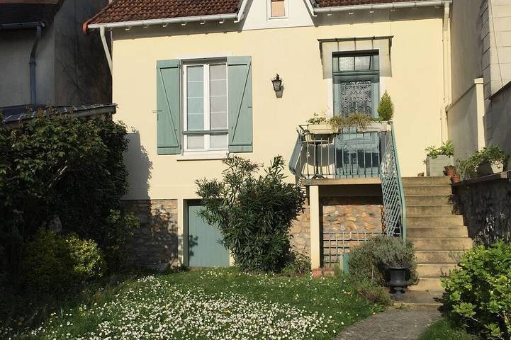 Location de vacances pour 4 personnes, avec Balcon et Jardin à Bry-sur-Marne