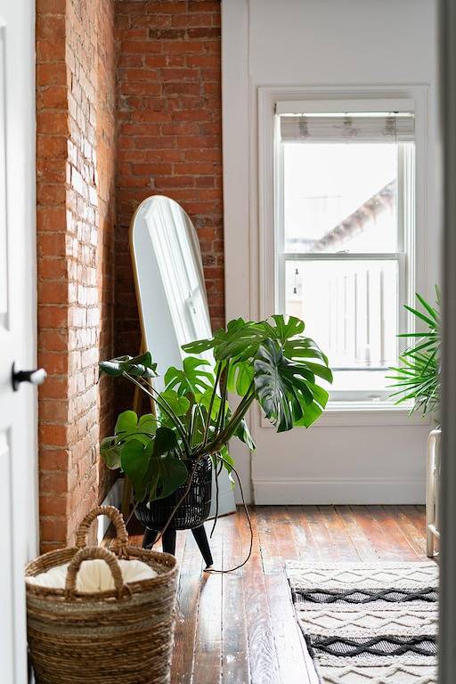 Short North/Downtown | Steps to High St | Walk to Convention Ctr | Free Parking in Columbus, Ohio