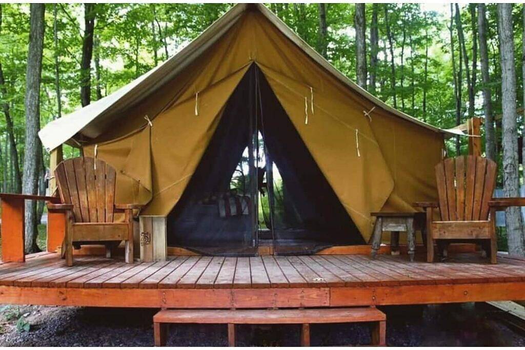 Savannah Safari Tent & Breakfast-Flx Glamping in Yates County