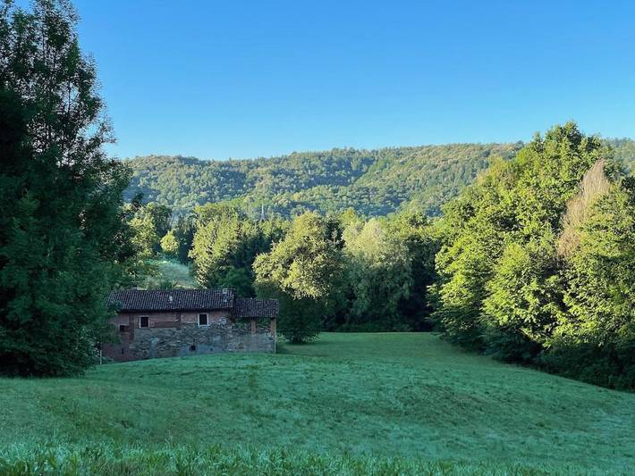 Gîte pour 10 personnes, avec vue et jardin à Netro