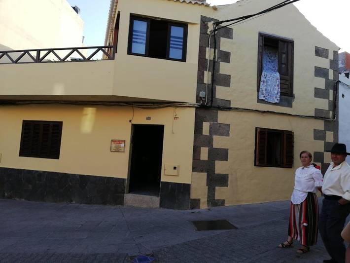 Casa rural para 13 personas, con Balcón además de Terraza y Jardín en Agüimes