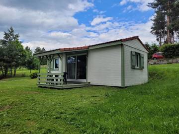 Gîte pour 4 personnes, avec piscine et terrasse à Saint-Maurice-de-Lignon