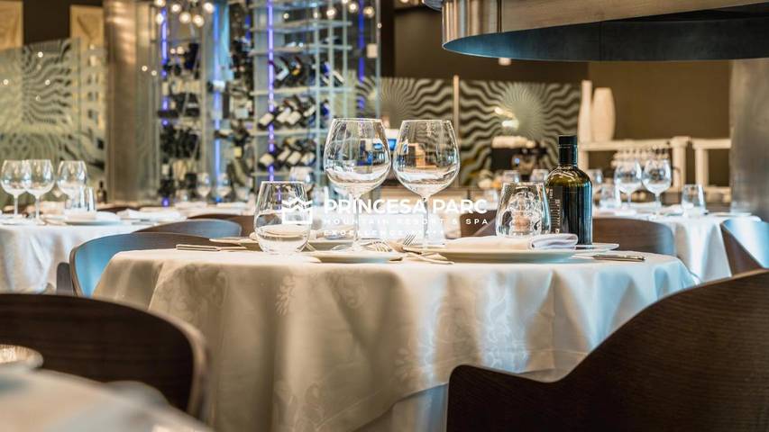 Hôtel pour 10 personnes, avec jardin et piscine dans Arinsal - 4