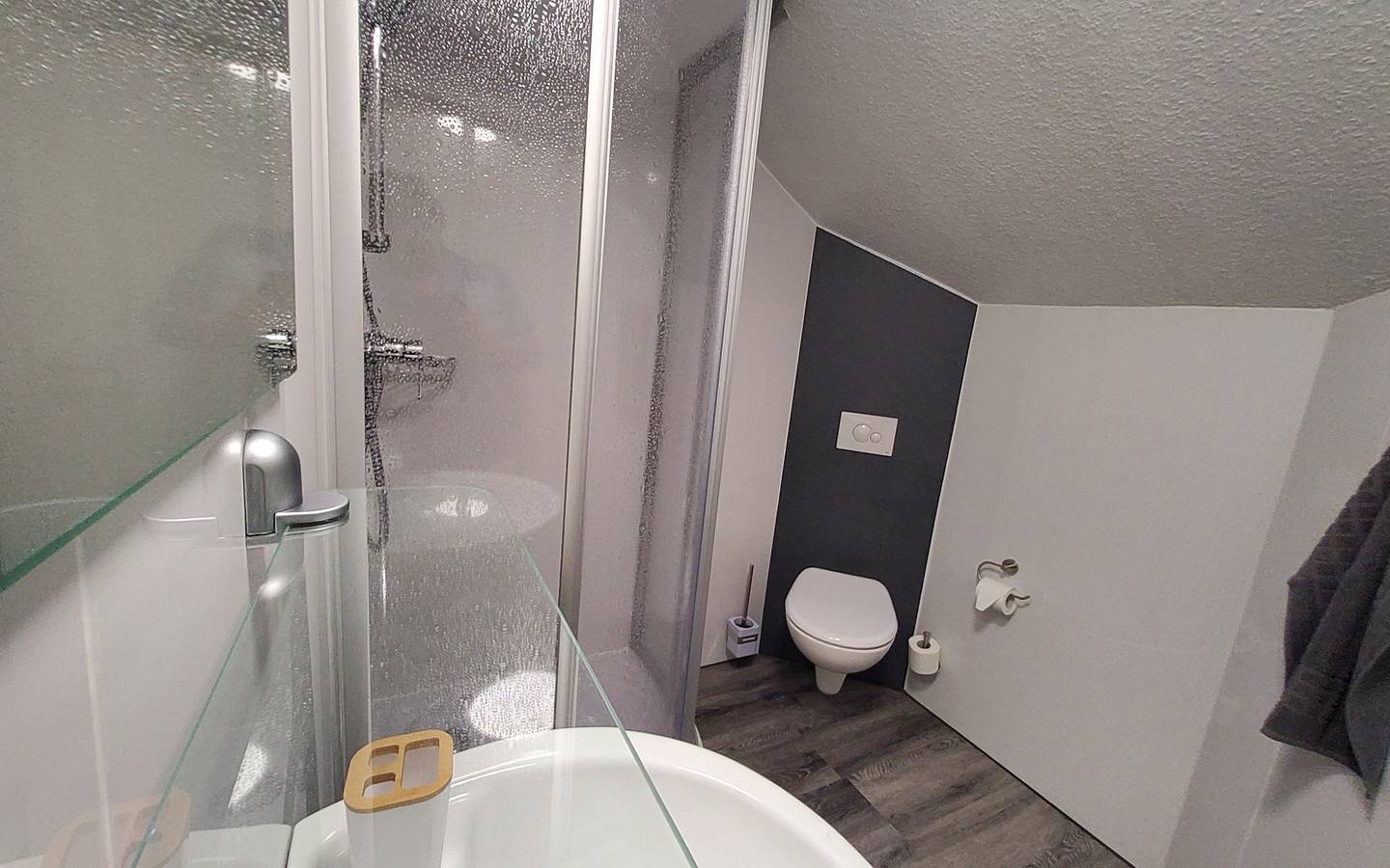 Room 'Zimmer 9' with Wi-Fi in Neuenhaus, Landkreis Grafschaft Bentheim