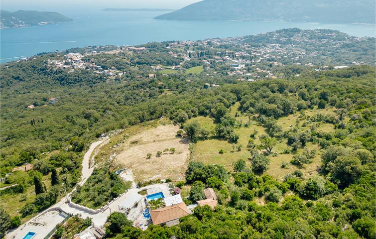 Ferienhaus für 6 Personen, mit Terrasse und Pool, mit Haustier in Montenegro - 2