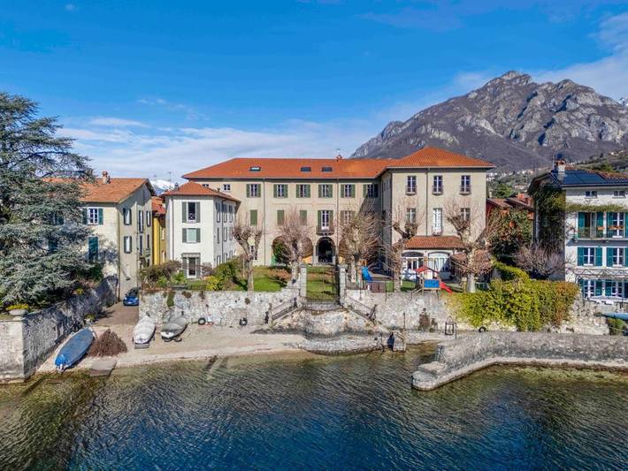 Chambre d’hôte pour 4 personnes, avec vue sur le lac ainsi que vue et jardin à Mandello del Lario