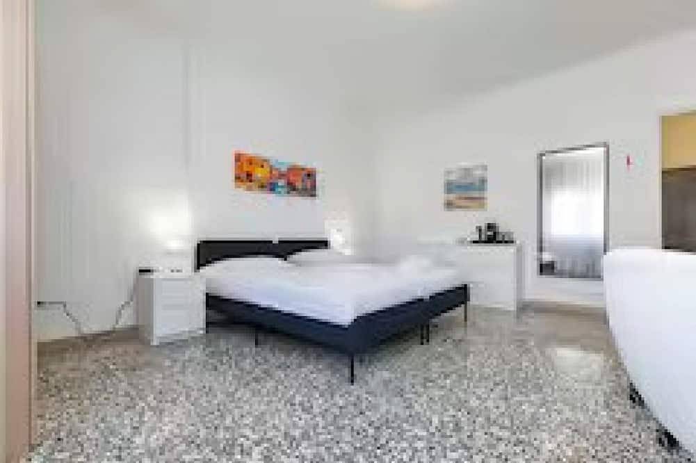 Double room in Mestre, near Venice, Wi-Fi and self check-in in Mestre, Venice