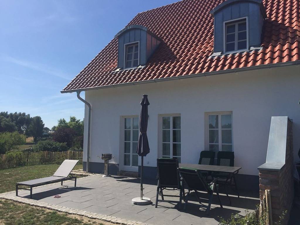 Hytte i Vilmnitz med svømmebasseng in Vilmnitz, Putbus