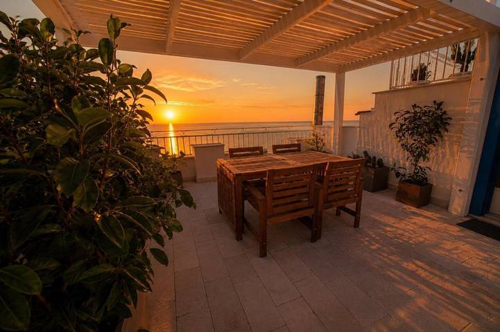 Location de vacances pour 4 personnes, avec vue et balcon à Peschici - 3