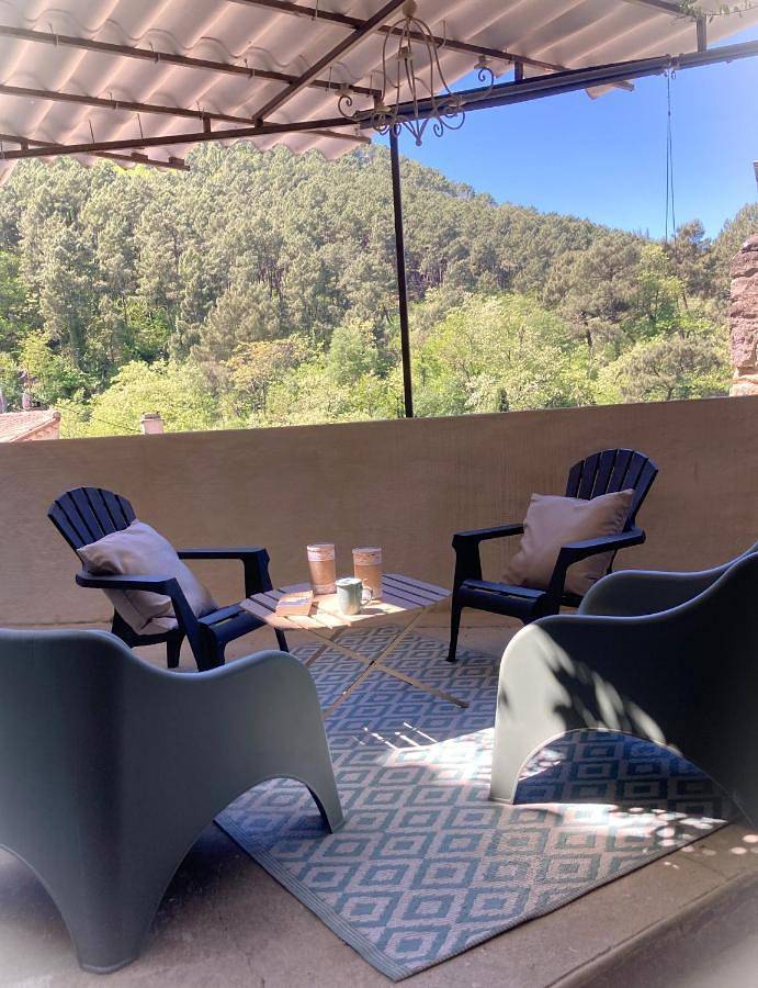 Location de vacances pour 6 personnes, avec vue et terrasse à Saint-Jean-de-Valériscle - 2