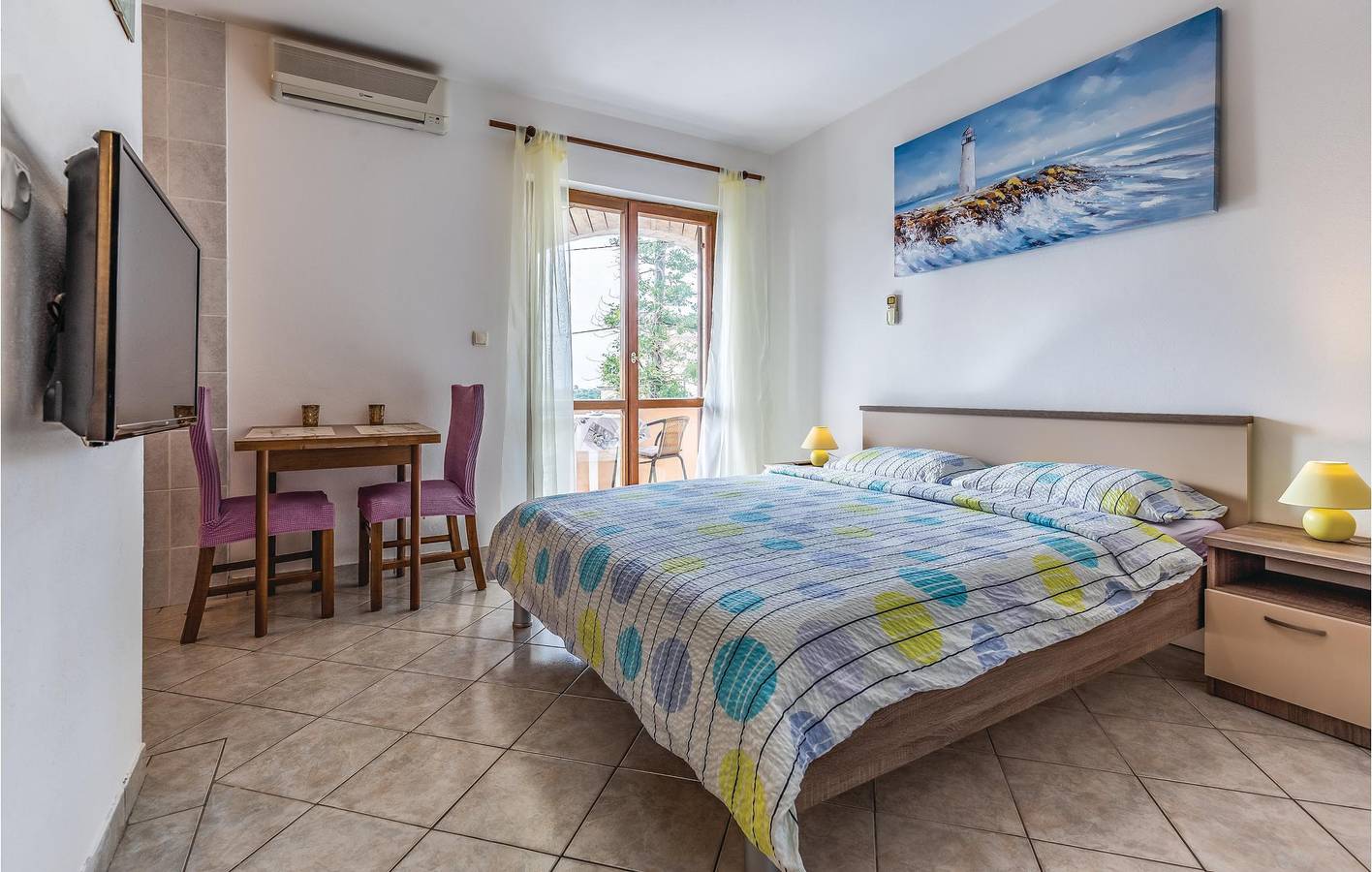 Geheel vakantieappartement, Charmant appartement met terras, wifi en parkeergelegenheid – 1,5 km van het strand van Bijeca in Medulin City, Medulin