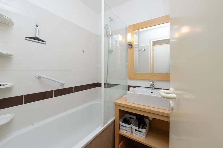 Gîte pour 4 personnes, avec jardin à Arzon - 4