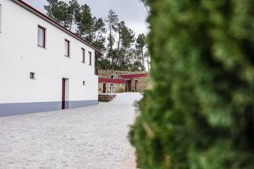 Casa rural para 8 personas, con terraza y jardín en Distrito de Vila Real
