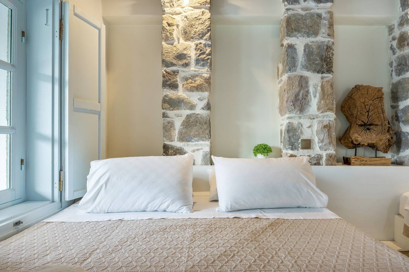 Room 'Triple Pool View No 4' with Shared Pool, Wi-Fi and Air Conditioning in Skala (Patmos), Dodecanese