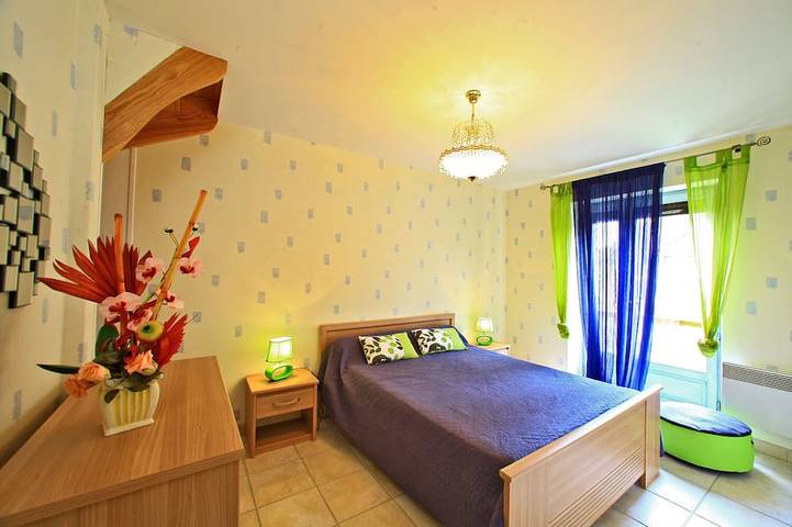 Location de vacances pour 6 personnes, avec jardin et terrasse, animaux acceptés à Saint-Laurent-la-Vallée - 3