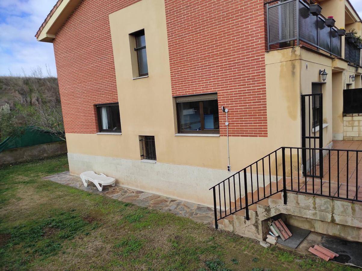 En El Corazon Del Barrio De La Estación in Haro, La Rioja