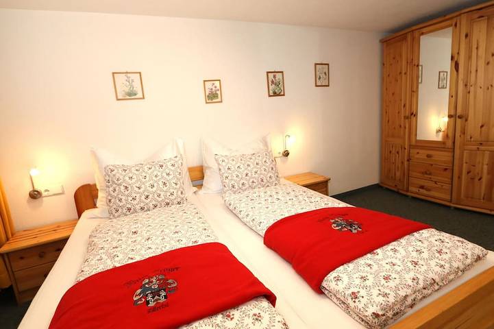 Ganze Wohnung, Nettes Apartment im typischen Tiroler Stil in Bruck am Ziller, Bezirk Schwaz