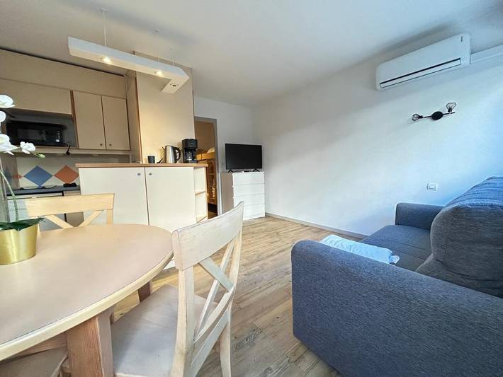 Gîte pour 4 personnes, avec balcon et vue dans Plage Beau Rivage Saint Raphael - 3