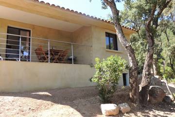 Villa für 4 Personen, mit Balkon und Garten auf Korsika