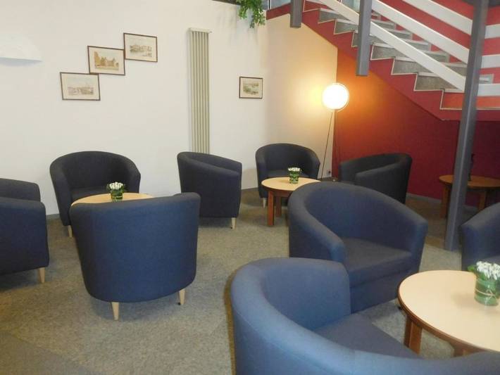 Hôtel pour 2 personnes, avec jardin à Lanouée - 4