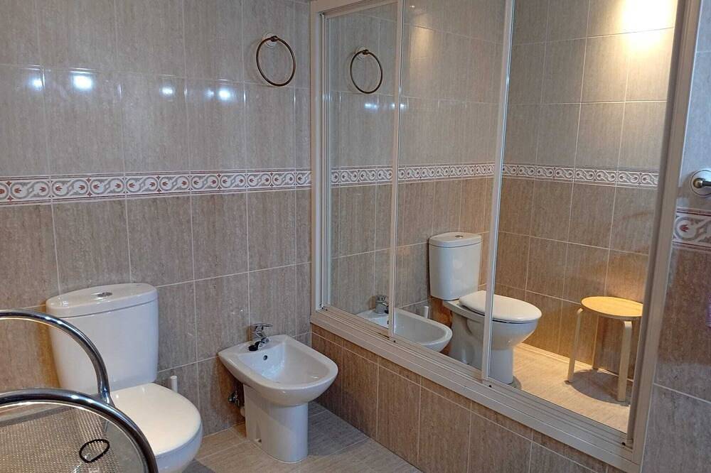 Entire apartment, 3 bedroom duplex 1km from the beach with swimming pool in Colunga Asturias in Colunga, Costa Verde (Spain)