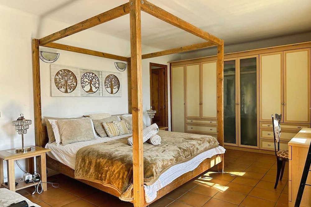 Luxury Villa with breathtaking views in Cala Llonga, Santa Eulària des Riu