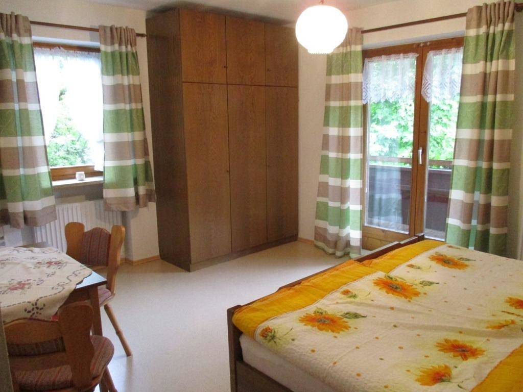 Ganze Ferienwohnung, Haus Böckl - Zwei-Zimmer-Ferienwohnung, 54 m², Balkon und separater Küche in Reit im Winkl, Bayerische Alpen