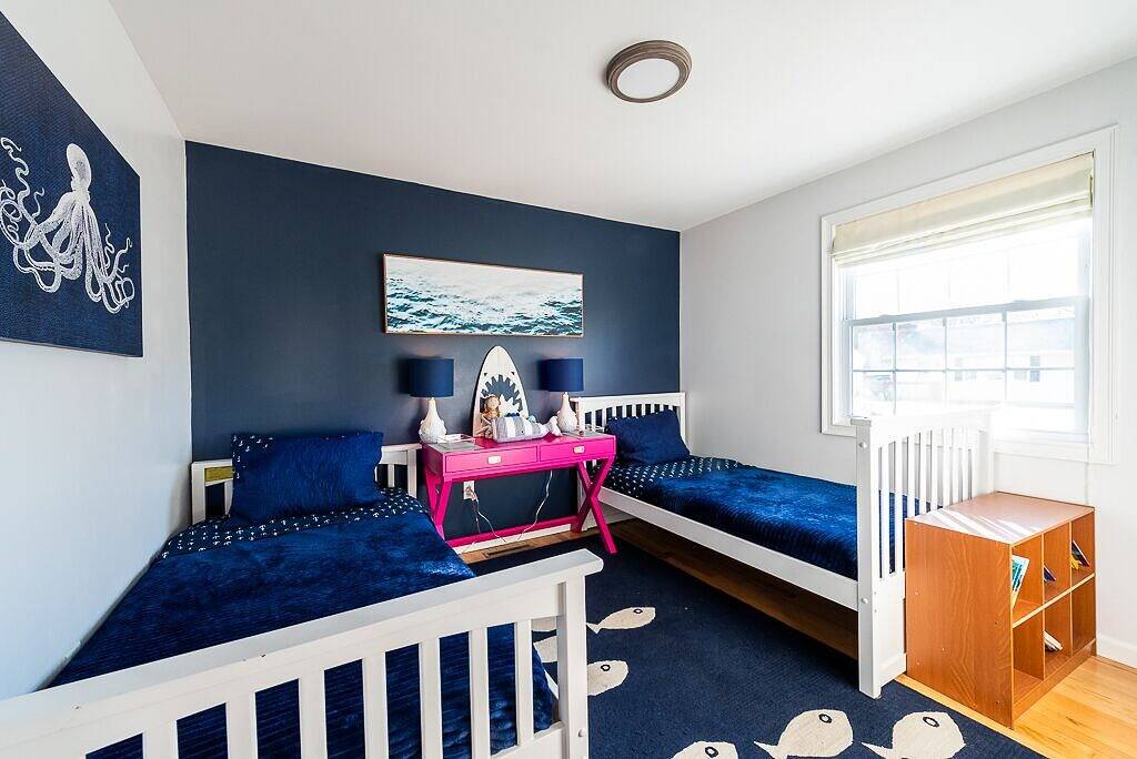 Be Happy Beach House is a five minute walk from Hawk's Nest Beach! in Old Lyme, Connecticut