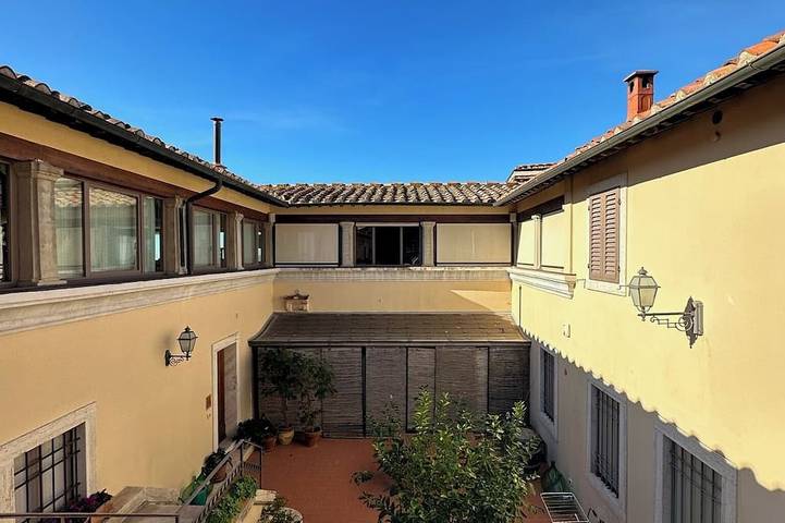 Appartement entier, Il Bell'Arco | Historic Tuscan Apartment for Wine Lovers, with a Sunset Terrace in Massa Marittima, Province de Grosseto