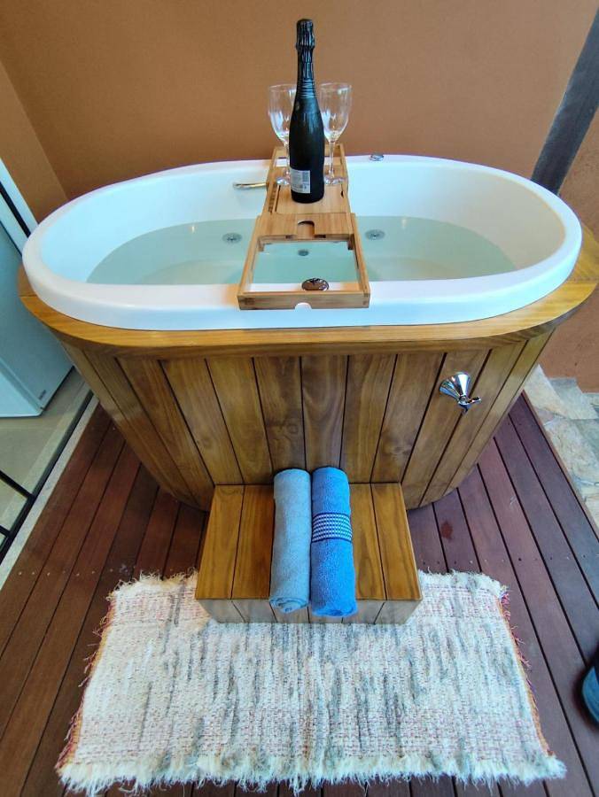 Casas e apartamentos de temporada para 4 pessoas, com jardim e jacuzzi, com animais de estimação em Manguinhos