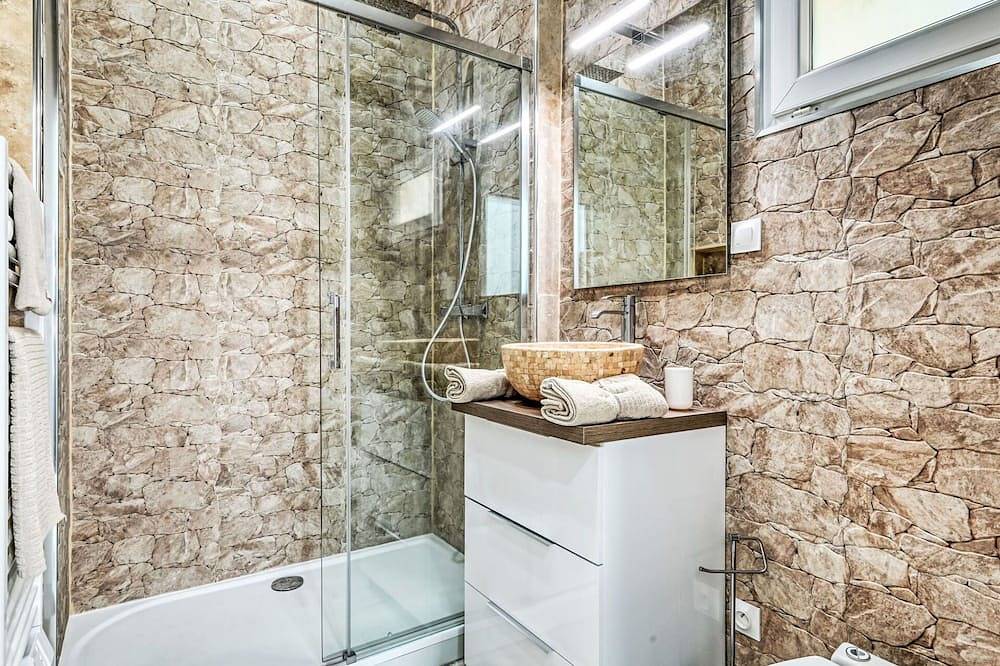 Estupenda casa de vacaciones privada con A/C, Wifi, piscina, Tv, mascotas permitida y aparcamiento in Allauch, Marsella region