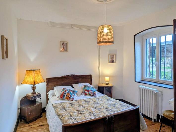 Location de vacances pour 14 personnes, avec jardin, animaux acceptés à Domeyrat - 2