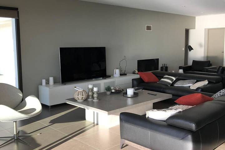 Villa pour 8 personnes, avec terrasse ainsi que jardin et jacuzzi dans Porticcio - 4