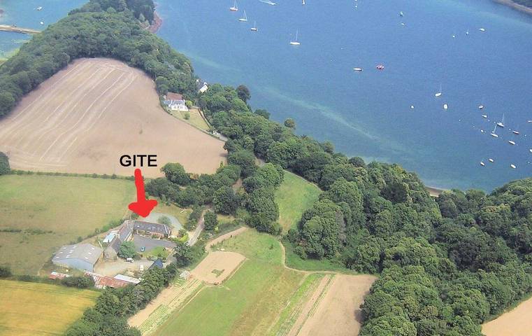 Gîte pour 4 personnes, avec Terrasse et Jardin à Lézardrieux