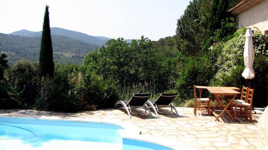 Gästehaus für 3 Personen, mit Balkon und Terrasse sowie Garten und Pool
