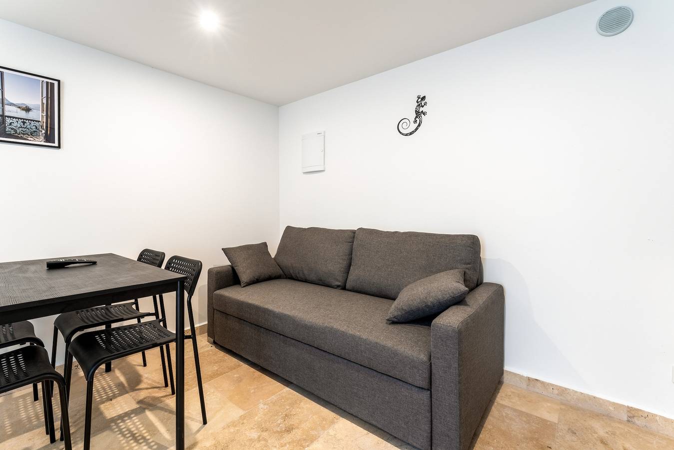 Appartement entier, Appartement 'Canto Cigalo Duplex 12' avec Wi-Fi et climatisation in Robion, Parc naturel régional du Luberon