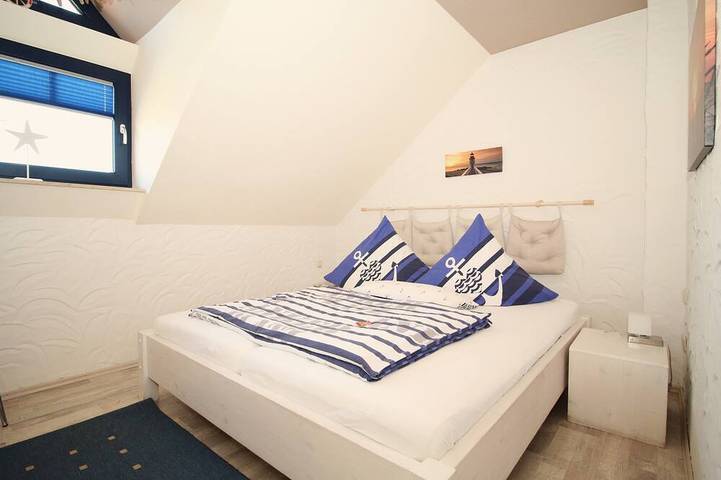 Sauna,Kamin, Sky TV, V&B Whirlpool,WLAN,Seeblick, Ostseenähe, Last Minute in Fuhlendorf, Vorpommern-Rügen