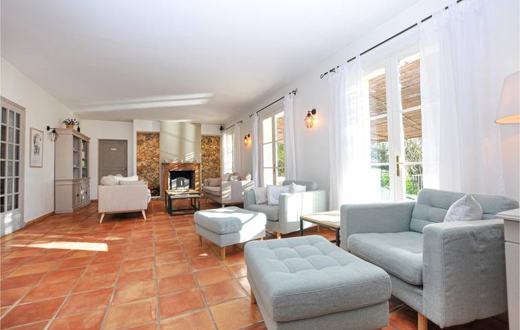 Apartamento de lujo con piscina y terraza. in Montauroux, Costa mediterránea (Francia)