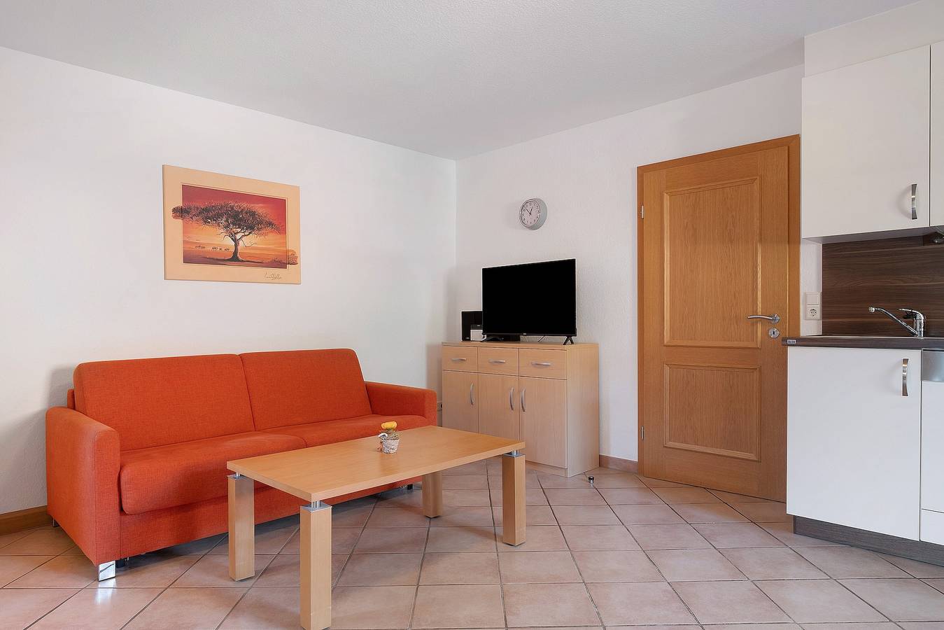 Entire apartment, Holiday Apartment 'Apfelblüte' with Mountain View, Shared Pool and Wi-Fi in Wolfach, Central Black Forest