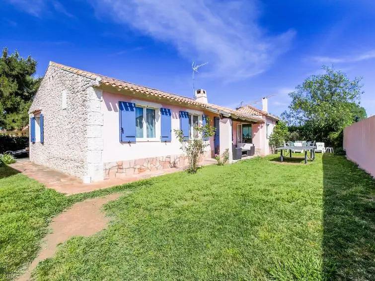 Maison 6 Personnes in Solliès-Pont, Toulon region