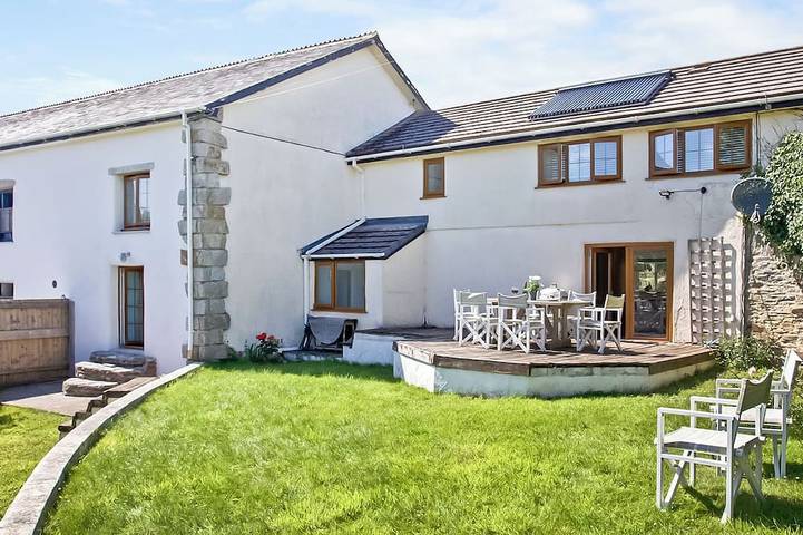 Gîte pour 8 personnes, avec jardin