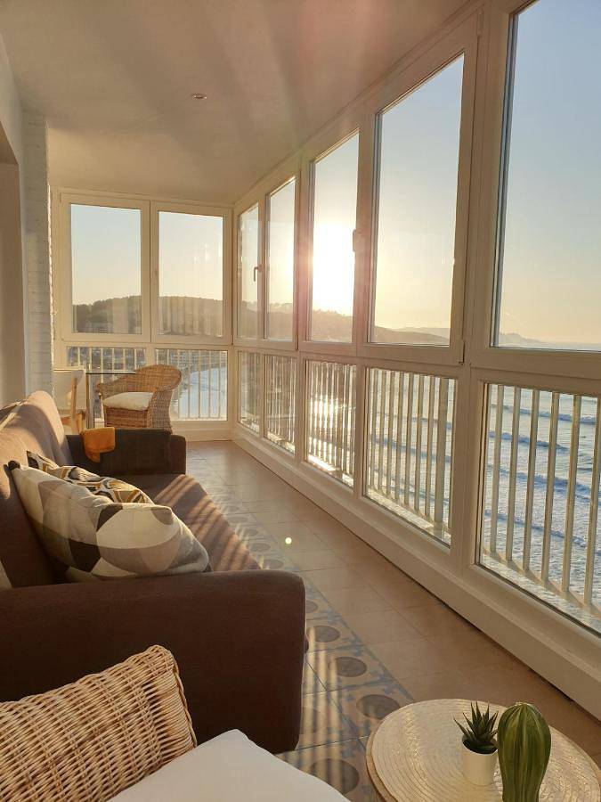 Apartamento para 6 personas, con balcón además de jardín y vistas en Salinas (Asturias)