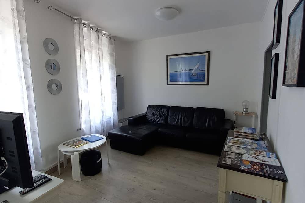 2 minutes from the beach and Nausicaa - renovated fisherman's cottage in Boulogne-sur-Mer, Boulogne-sur-Mer region