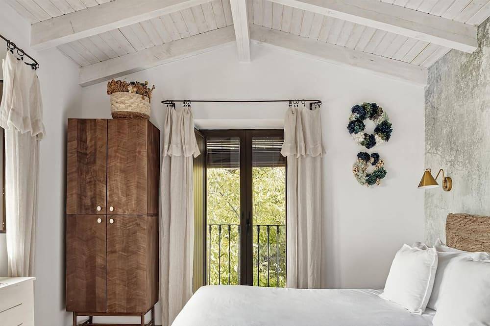 Apartamento entero, Villa histórica a estrenar con piscina.14 personas in Guadalupe (España), Provincia de Cáceres