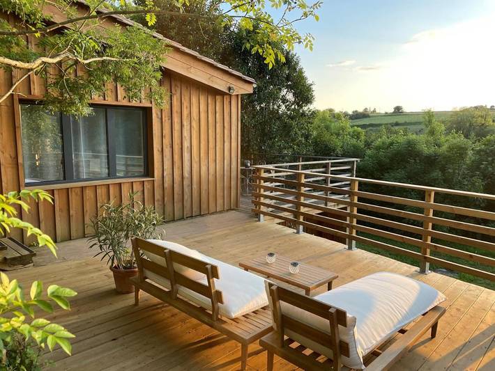 Location de vacances pour 5 personnes, avec Terrasse ainsi que Jardin et Vue à Saint-Michel-de-Fronsac